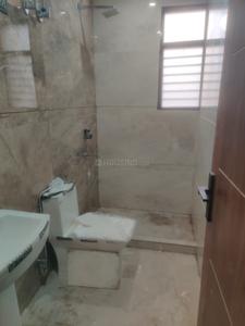 Bathroom Image of 1900 Sq.ft 2 BHK Builder Floor for rent in Palam Vihar Extension Gurgaon for Rs. 33000