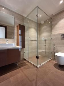 Bathroom Image of 4500 Sq.ft 4 BHK Builder Floor for rent in DLF City Phase 1, DLF Phase 1 Gurgaon for Rs. 280000