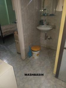 Bathroom Image of 810 Sq.ft 2 BHK Apartment / Flat for sale in Pooja Enclave, Santacruz East Mumbai for Rs. 15000000