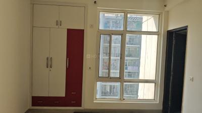 Bedroom Image of 1900 Sq.ft 3 BHK Apartment / Flat for sale in Grand Omaxe, Sector 93B Noida for Rs. 32500000