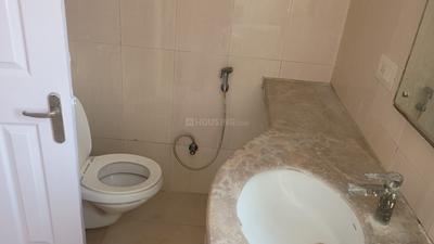 Bathroom Image of 1820 Sq.ft 3 BHK Apartment / Flat for sale in Jaypee The Pavilion Court, Sector 128 Noida for Rs. 19000000
