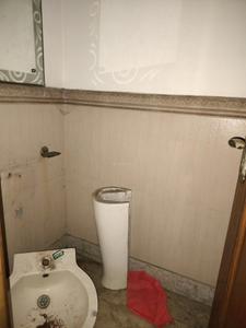 Common Bathroom One Image of 3000 Sq.ft 6 BHK Builder Floor for sale in Surya Nagar Ghaziabad for Rs. 60000000
