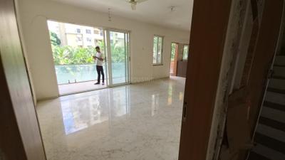 Living Room Image of 2700 Sq.ft 3 BHK Apartment / Flat for rent in Pashan Pune for Rs. 40000