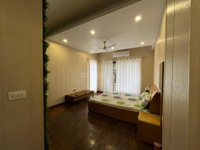 Bedroom Image of 2675 Sq.ft 3 BHK Builder Floor for rent in Ansal Esencia Sector 67, Sector 67 Gurgaon for Rs. 45000