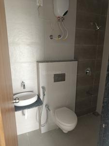 Bathroom Image of 1051 Sq.ft 3 BHK Apartment / Flat for rent in Vrundavan Bliss, Waghodia Road Vadodara for Rs. 20000