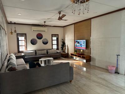 Hall Image of 4068 Sq.ft 4 BHK Villa for sale in Vrundavan Bunglows 7, Thaltej Ahmedabad for Rs. 85000000