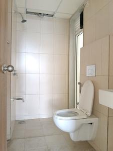 Common Bathroom Image of 1200 Sq.ft 3 BHK Apartment / Flat for rent in Godrej Emerald, Kasarvadavali Thane for Rs. 36399