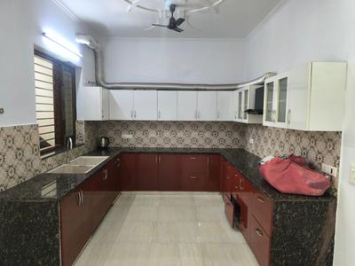Kitchen Image of 2600 Sq.ft 3 BHK Builder Floor for rent in Sector 9 Faridabad for Rs. 32000