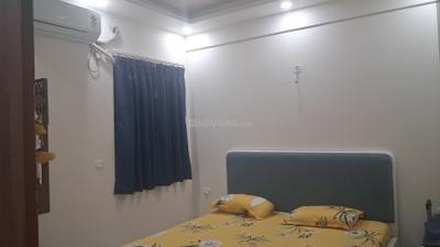 Bedroom Image of 1365 Sq.ft 3 BHK Apartment / Flat for rent in Amrapali Crystal Homes Phase 1, Sector 76 Noida for Rs. 40000
