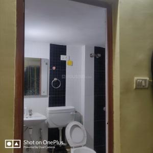 Bathroom Image of 1350 Sq.ft 3 BHK Apartment / Flat for rent in Rasulgarh Bhubaneswar for Rs. 24000