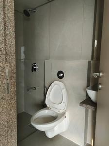 Common Bathroom Image of 750 Sq.ft 2 BHK Apartment / Flat for sale in Gurukrupa Marina Enclave Wings Q And R With Kindergarten Phase IV, Malad West Mumbai for Rs. 17500000