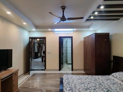 Bedroom Image of 4950 Sq.ft 4 BHK Apartment / Flat for sale in Parnami Associates Builder, Punjabi Bagh New Delhi for Rs. 65000000