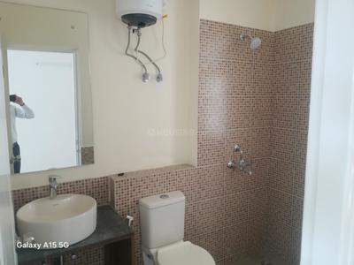 Bathroom Image of 1400 Sq.ft 2.5 BHK Apartment / Flat for sale in Silverglades The Melia, Sector 35 Sohna for Rs. 10100000