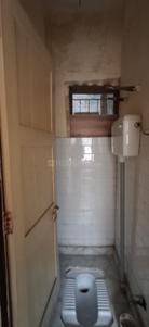 Bathroom Image of 950 Sq.ft 2 BHK Apartment / Flat for rent in Sector 14 Dwarka New Delhi for Rs. 27000