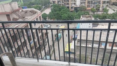 Balcony Image of 1400 Sq.ft 2.5 BHK Apartment / Flat for sale in Kingswood Court, Crossings Republik Ghaziabad for Rs. 10500000