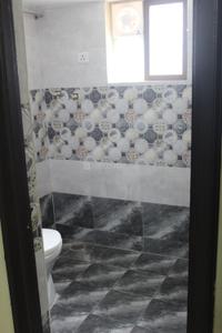 Bathroom Image of 1800 Sq.ft 3 BHK Apartment / Flat for rent in Uppal Hyderabad for Rs. 27000