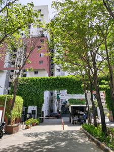 Osian Chlorophyll Apartment Building View 1