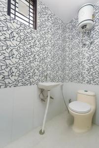Bathroom Image of 1875 Sq.ft 3 BHK Apartment / Flat for sale in Royal Nagar Tirupathi for Rs. 9250000