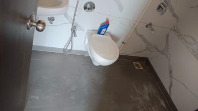 Bathroom Image of 680 Sq.ft 1 BHK Apartment / Flat for rent in Raunak City Sector IV D6, Kalyan West Kalyan for Rs. 18500