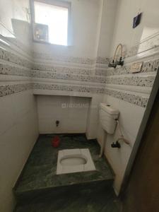 Bathroom Image of 1250 Sq.ft 3 BHK Builder Floor for rent in Vaishali Ghaziabad for Rs. 27000
