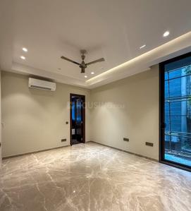 Bedroom Image of 2600 Sq.ft 4 BHK Builder Floor for sale in Model Town New Delhi for Rs. 42500000