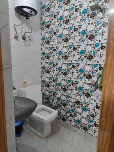 Bathroom Image of 360 Sq.ft 1 BHK Apartment / Flat for rent in RWA Om Vihar, Uttam Nagar New Delhi for Rs. 16500
