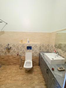 Bathroom Image of 4000 Sq.ft 6 BHK Independent House for sale in Malsi Dehradun for Rs. 32500000