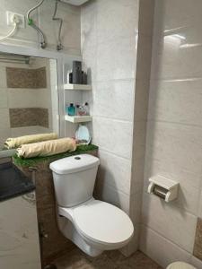 Bathroom Image of 1400 Sq.ft 2.5 BHK Apartment / Flat for sale in Sector 90 Gurgaon for Rs. 15500000