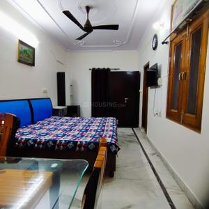 Bedroom Image of 600 Sq.ft 1 BHK Builder Floor for rent in Sector 5 Rohini New Delhi for Rs. 25000