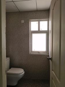 Common Bathroom Image of 1700 Sq.ft 3 BHK Apartment / Flat for rent in Shree Vardhman Victoria, Sector 70 Gurgaon for Rs. 50000