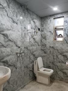 Common Bathroom Image of 1600 Sq.ft 3 BHK Apartment / Flat for sale in Venice Aspire, Noida Extension Greater Noida for Rs. 6005000