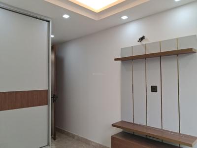 Bedroom Image of 1350 Sq.ft 3 BHK Builder Floor for sale in Paschim Vihar New Delhi for Rs. 26000000