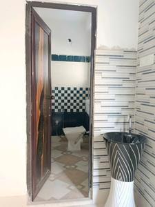 Common Bathroom Image of 760 Sq.ft 2 BHK Apartment / Flat for sale in Kamdahari Kolkata for Rs. 3420000