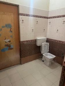 Bathroom Image of 1500 Sq.ft 1.5 BHK Builder Floor for rent in Mansarovar Colony Aligarh for Rs. 15000