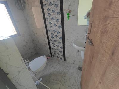 Bathroom Image of 1050 Sq.ft 2 BHK Apartment / Flat for rent in Seminary Hills Nagpur for Rs. 18500