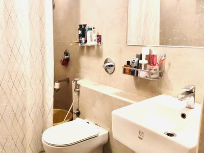 Bathroom Image of 1170 Sq.ft 2 BHK Apartment / Flat for sale in SJR Blue Waters, Parappana Agrahara Bengaluru for Rs. 16000000