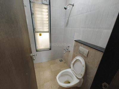 Bathroom Image of 1600 Sq.ft 3 BHK Apartment / Flat for rent in Samnani Ishawar Prestige, Anandvalli Nashik for Rs. 40000