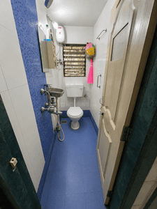 Bathroom Image of 750 Sq.ft 2.5 BHK Apartment / Flat for sale in Hari Om Nagar Thane for Rs. 13500000