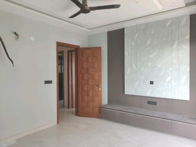 Bedroom Image of 4000 Sq.ft 4.5 BHK Builder Floor for sale in Green Field Colony Faridabad for Rs. 32500000