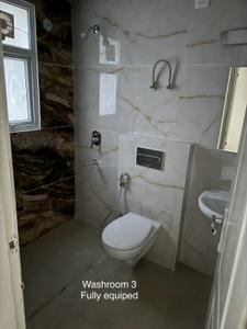 Bathroom Image of 1600 Sq.ft 3 BHK Apartment / Flat for rent in Omaxe The Palace, Gomti Nagar Lucknow for Rs. 35000
