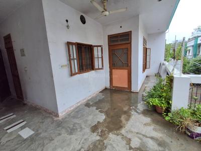Balcony Image of 1200 Sq.ft 3 BHK Independent House for rent in Kamta Lucknow for Rs. 12000