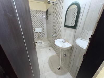 Bathroom Image of 2100 Sq.ft 3 BHK Apartment / Flat for rent in Harmu Ranchi for Rs. 22999