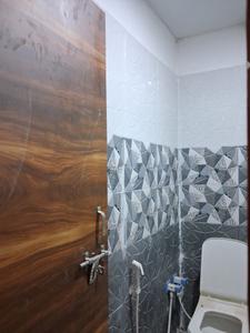 Common Bathroom Image of 1050 Sq.ft 2 BHK Apartment / Flat for sale in Sector 49 Noida for Rs. 4500000