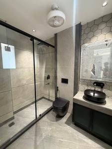 Bathroom Image of 2375 Sq.ft 4 BHK Builder Floor for sale in Mayfield Garden Luxury Floors, Mayfield Garden Gurgaon for Rs. 33500000