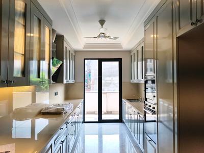 Kitchen Image of 3240 Sq.ft 4 BHK Builder Floor for sale in Emaar Emerald Hill, Sector 65 Gurgaon for Rs. 54900000
