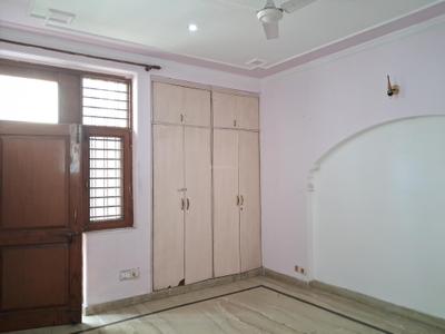 Bedroom Image of 2400 Sq.ft 4 BHK Builder Floor for rent in Sector 61 Noida for Rs. 55000
