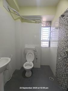 Image of 1420 Sq.ft 3 BHK Builder Floor for rent in Kahilipara, Guwahati for Rs. 38000