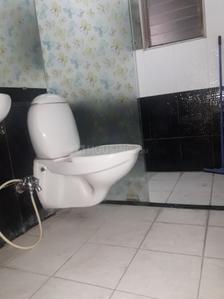 Bathroom Image of 1000 Sq.ft 2 BHK Apartment / Flat for sale in K Raheja Woods, Kalyani Nagar Pune for Rs. 16200000