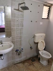 Common Bathroom Image of 2295 Sq.ft 3 BHK Apartment / Flat for rent in Devnandan Heights, Chandkheda Ahmedabad for Rs. 28000