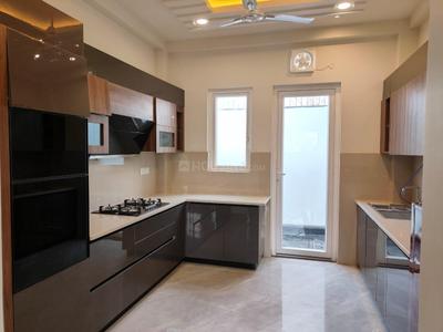 Kitchen Image of 2500 Sq.ft 5 BHK Villa for sale in Wave City Ghaziabad for Rs. 34000000